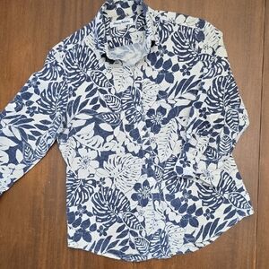 TOMMY BAHAMA Women's XS Navy and White Leaf Print Shirt
